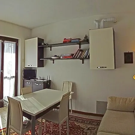Apartament La Quiete17 Fenced Garden By Gardadomusmea